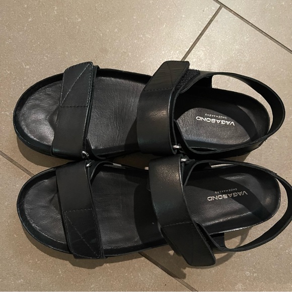 Vagabond Black Leather Minimal Flat Sandals - Picture 4 of 7